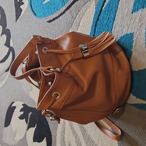 Persaman bucket bag